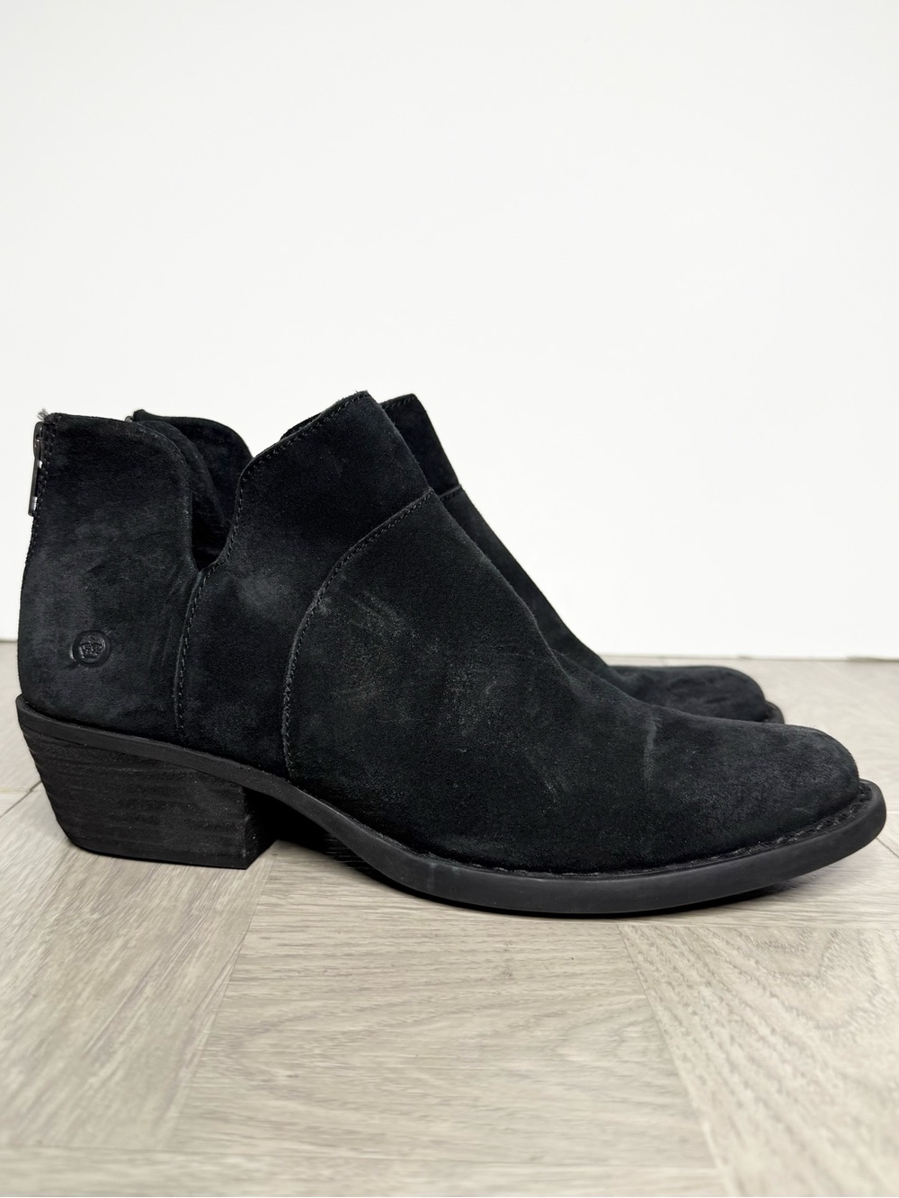 Born Shari Black Suede Bootie 8.5 M